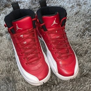 JORDAN RETRO 12s